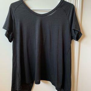 back in action ss tee lululemon size 6